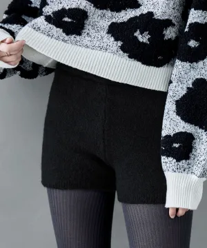 Mohair touch knit shorts