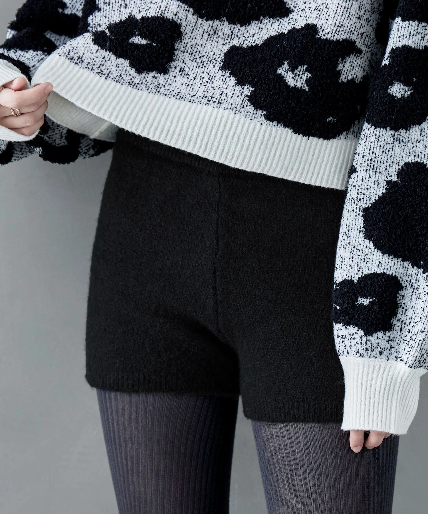 Mohair touch knit shorts