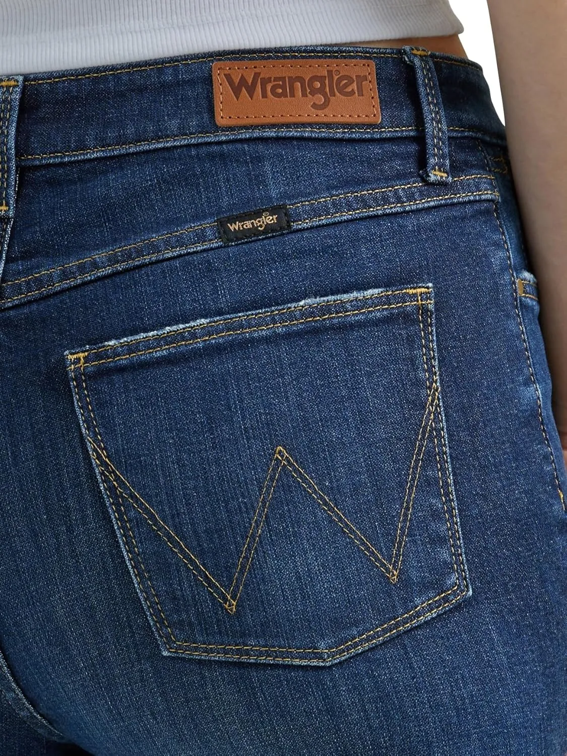 Wrangler Women's High-Rise Rodeo Straight Leg Crop Jean