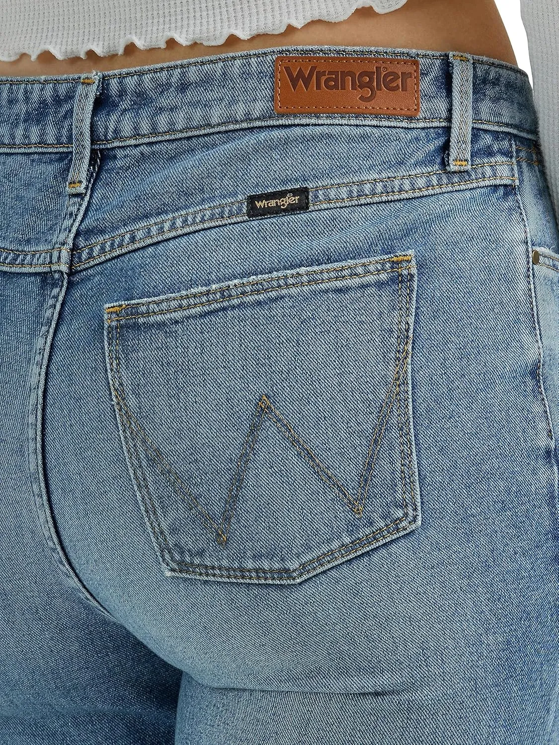 Wrangler Women's High-Rise Rodeo Straight Leg Crop Jean